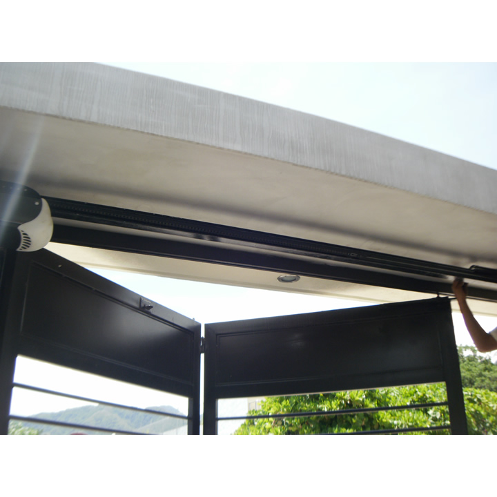 Abre puertas de garage cochera Merik 711M | Puertas Automáticas en